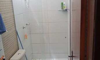 Imagem 4: Casa reformada, com espaço pra dois carro