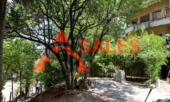 Imagem 7: Prédio em obra (faltando finalizar) em excelente localização, de esquina, em frente a uma