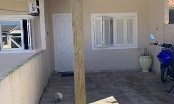 Imagem: Geminado a poucos metros do mar e do lado