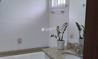 Imagem: FLORIANóPOLIS - Casa Padrão - Córrego