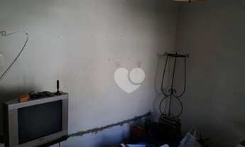 Imagem 4: Apartamento com sala (ampla), 2 quartos (1 com sacada), banheiro, cozinha, área, dependênc