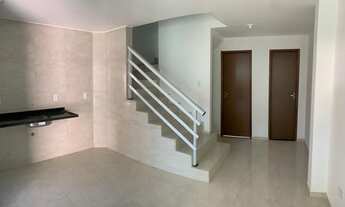 Imagem 6: Duplex com 3 qts sendo 02 suites, piso no porcelanato, balções em granito, a 50 metros d