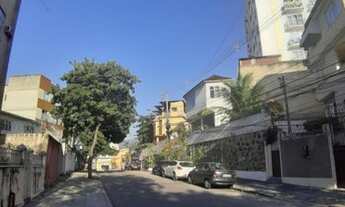 Imagem: OPORTUNIDADE. Casa de vila com garagem