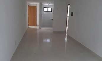 Imagem 4: Apartamento com 2 quartos térreo com área privativa no Bessa