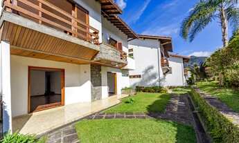 Imagem 2: Cód.: 762 - Casa duplex com 5 quartos, sendo 3 suítes, em condomínio com área de lazer com