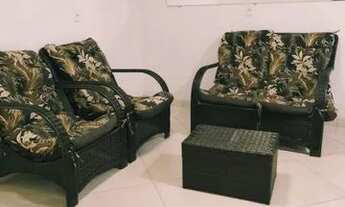 Imagem 2: Dois quartos com vaga de garagem coberta