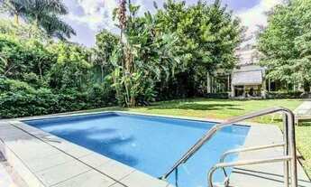 Imagem 3: Magnifica e imponente Mansão no Jardins. Com um terreno que possibilita diversas utilizaçõ