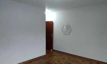 Imagem 3: Sobrado para aluguel possui 180 metros quadrados com 2 quartos