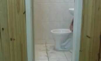 Imagem 6: Salão (piso superior) de 130 m² de vao aberto e 02 banheirosno Parque Casa de pedra