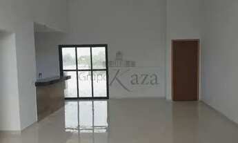 Imagem 5: Casa de condomínio para venda tem 270 metros quadrados com 4 quartos