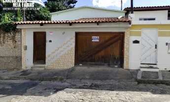 Imagem: Casa com 200 m2 de área construída, perto