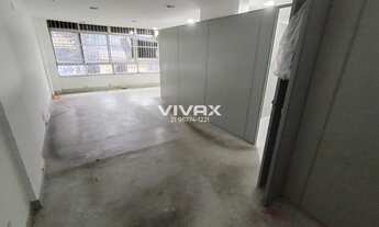 Imagem 3: Méier - Rua Constança Barbosa - Sala Comercial Frente Rua Banheiro - 60 m² IPTU - Desocupa