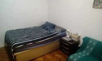 Imagem: Apartamento - / Residencial / Glória