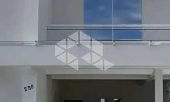 Imagem 2: CASA COM 4 DORMITÓRIOS NO BAIRRO CARIANOS - FLORIANÓPOLIS/SC