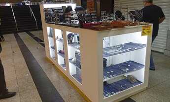 Imagem: Vendo Quiosque para galeria MDF e vidro