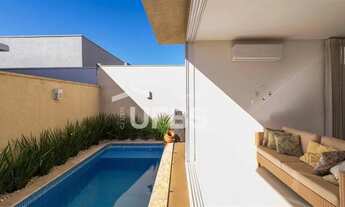 Imagem 2: Oportunidade no Portal do Sol Green Preço Abaixo do Mercado! Casa Completa no Portal do S