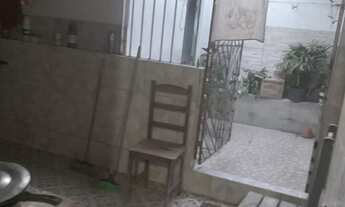 Imagem 2: Vendo casa na avenida casa de esquina