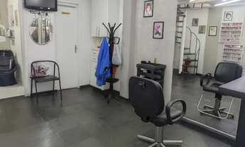 Imagem 6: Passo o ponto: Cabelereiro e Loja de Roupas com mezanino