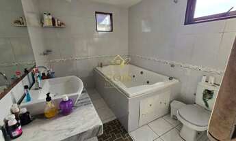 Imagem 16: Casa Térrea Espaçosa no Antares Suíte Master com Closet e Banheira