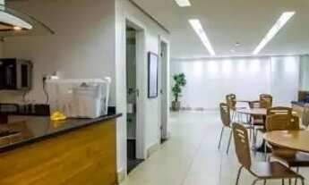 Imagem 6: Ap 1 qt na frente do metrô