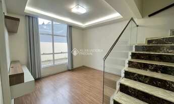 Imagem 2: SOBRADO TRIPLEX REFORMADO À VENDA