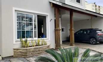 Imagem 5: Casa Aluguel Anual em Balneario - Florianópolis - SC