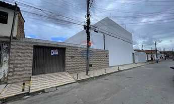 Imagem 2: Espaçosa Casa em Maceió: Conforto e Ótimo Preço!