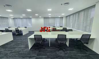 Imagem 4: Sala comercial na Berrini - 172m², mobiliada, 04 vagas