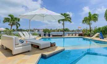 Imagem 5: Exclusividade em Nova Cruz: Mansão Alto Padrão com Píer Privativo e Arquitetura Assinada