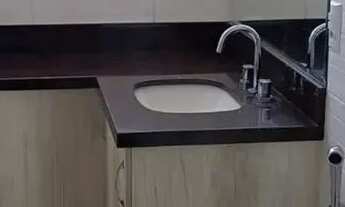 Imagem 7: Amplo apartamento à venda em Florianópolis, com 3 dormitórios, sendo 1 suíte, vaga de gara