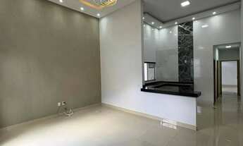 Imagem 4: Linda casa! 2 Quartos sendo 1 Suíte - Toda no Porcelanato com Rodapé embutido Estrela Dal