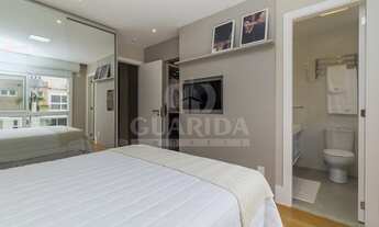 Imagem 2: Casa em Condomínio para comprar no bairro Vila Nova - Porto Alegre com 4 quartos