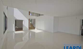 Imagem 5: CASA EM CONDOMÍNIO - TAMBORÉ - SP