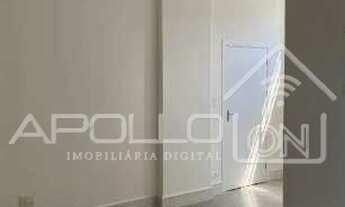 Imagem 3: Apartamento todo reformado no Gonzaga com 2 dormitórios