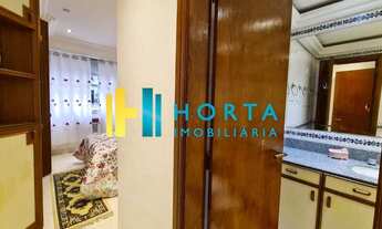 Imagem 7: Apartamento em rua nobre de Copacabana, com pequena área externa