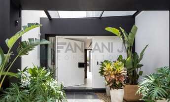 Imagem 6: Vendo belissíma casa com iluminação natural, arquitetura moderna e minimalista. Distribuí