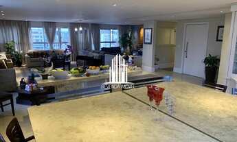 Imagem 1: Village - Apartamento com 268m², 4 suítes, 5 banheiros e 3 vagas de garagem no Itaim Bib