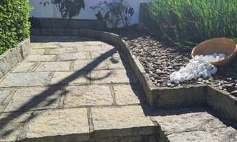 Imagem 4: Casa mobiliada com 5 quartos, salão em 2 ambientes, varanda, lavabo, banheiro social, copa