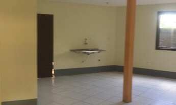 Imagem 3: Vendo Kitinet 25M2, Aterrado Do Imburo, Vaga pra Carro, Macaé/RJ, Facilito pagamento.!