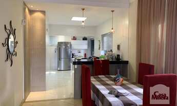 Imagem: Casa à Venda - Serrano, 3 Quartos, 360