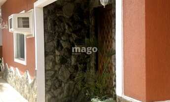 Imagem 2: Casa para Venda no bairro Centro em Balneário Camboriú, 4 quartos sendo 1 suíte, 2 vagas