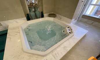 Imagem 7: Itapema Meia Praia Ap. 4 suítes ,3 vagas ,Quadra Mar excelente localização