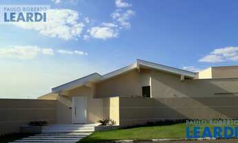 Imagem: CASA EM CONDOMÍNIO - PARQUE RESIDENCIAL