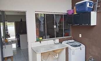 Imagem 5: Casa reformada, com espaço pra dois carro