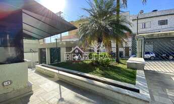 Imagem 4: Apartamento de 144m² com 3 suítes, sendo que a máster é com banheira de hidromassagem, 2 v