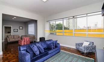 Imagem 2: Apartamento mobiliado à venda, totalmente reformado, com 3 quartos, em região valorizada d