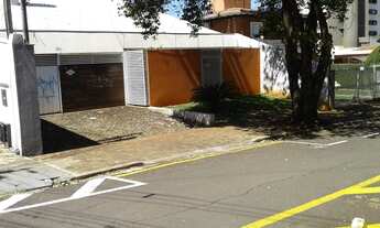 Imagem 2: Excelente oportunidade de investimento! Casa à venda com excelente localização no centro d