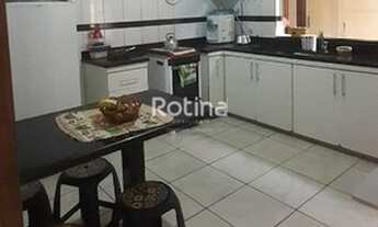 Imagem 7: Casa para aluguel, 3 quartos, 1 suíte, 3 vagas, Santa Luzia - Uberlândia/MG