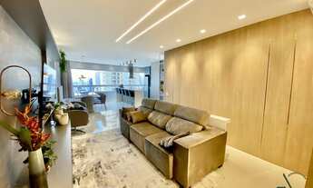 Imagem 4: Apartamento à Venda com 03 Suítes e 03 vagas mobiliado