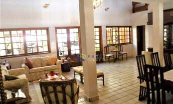 Imagem 4: Belíssima Casa no Centro de Guararema com mais de 1000m² de Área Construída em Terreno de